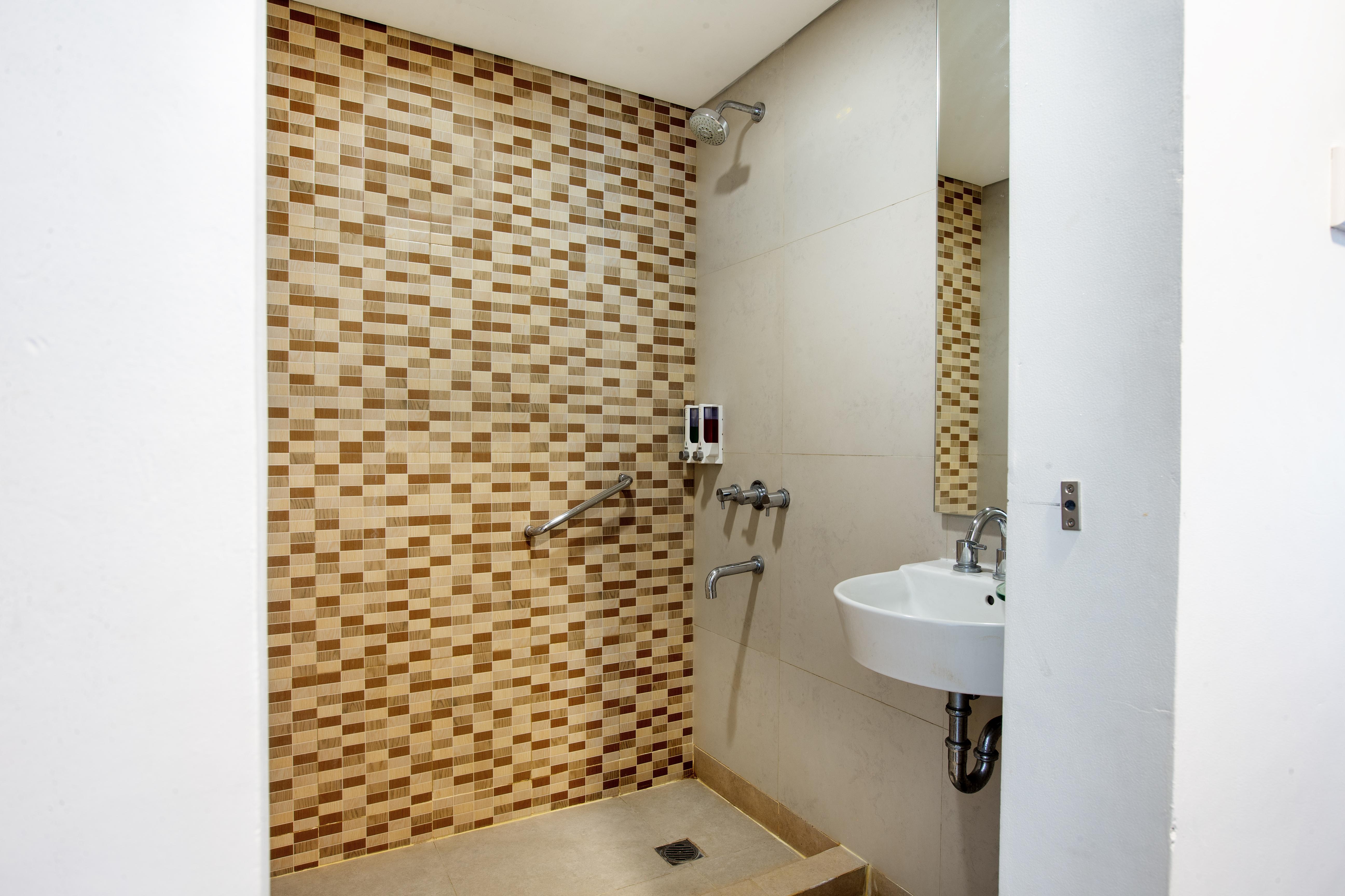 Carani Hotel Yogyakarta Exterior photo