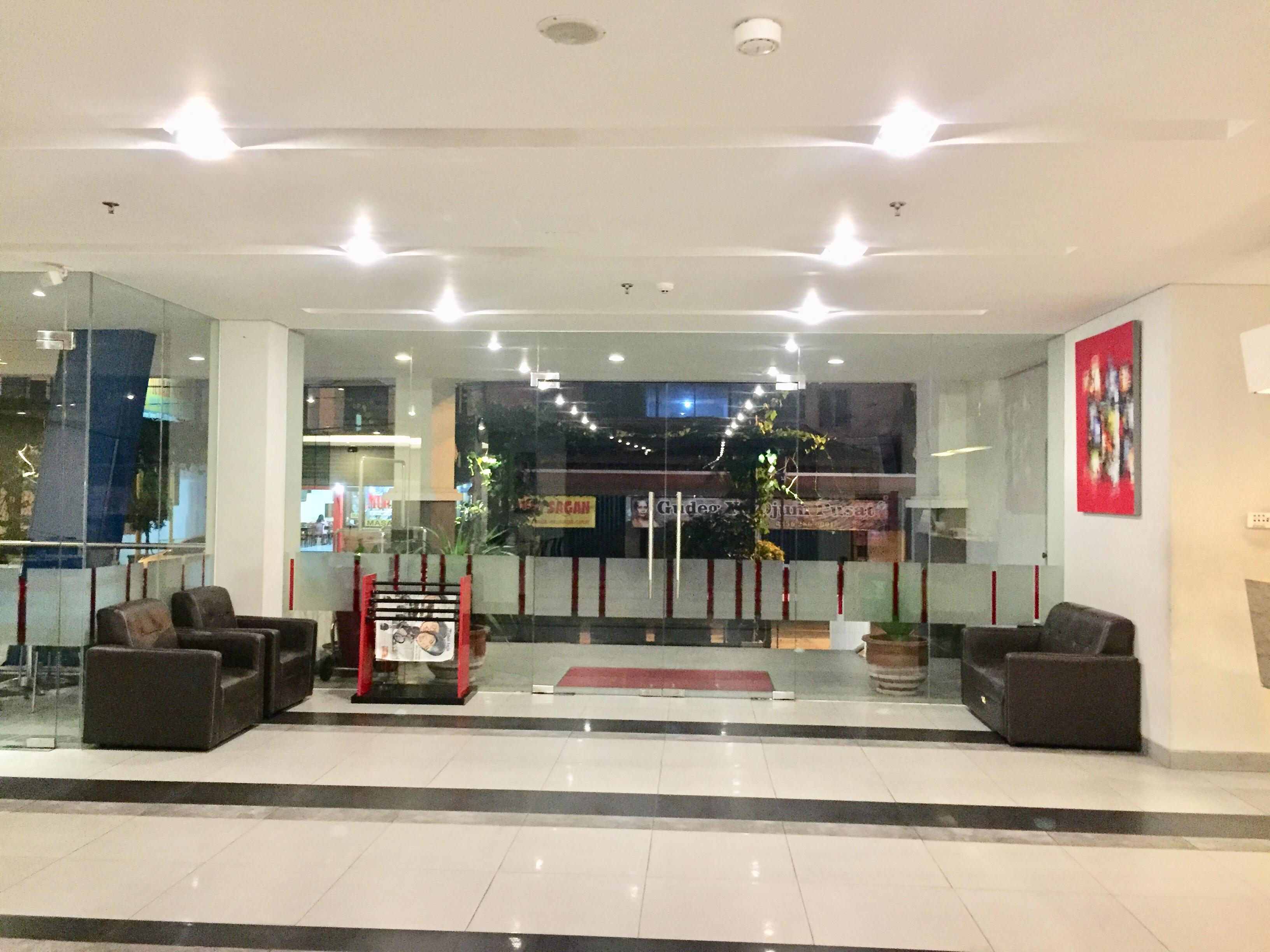 Carani Hotel Yogyakarta Exterior photo