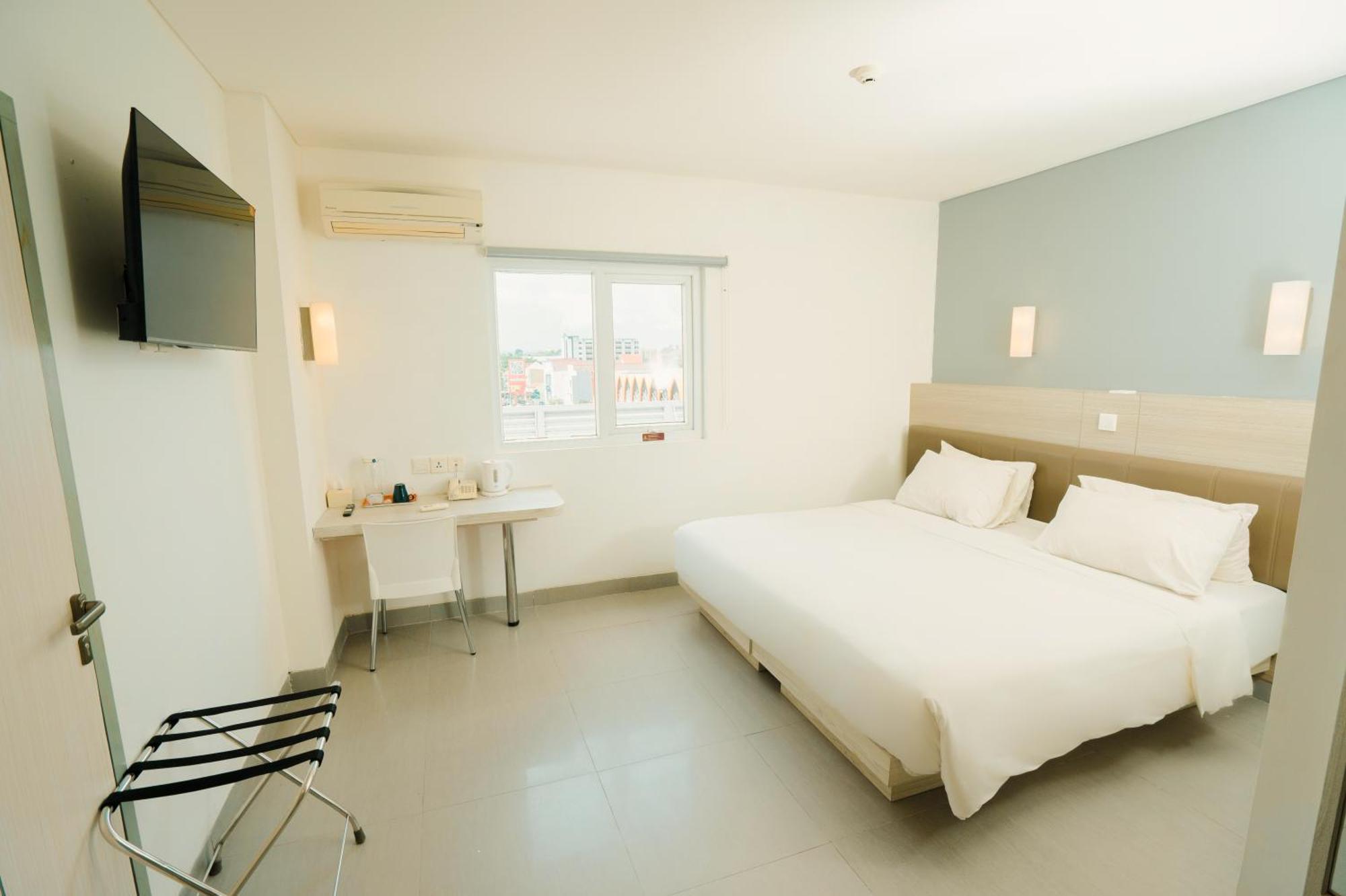 Carani Hotel Yogyakarta Exterior photo